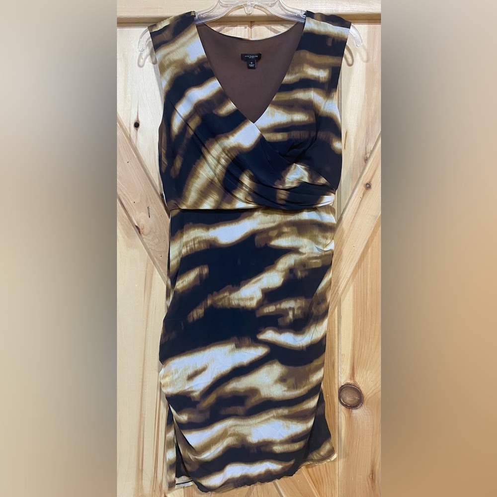 Size 6 Cheetah/Leopard Print V-Neck Dress by Ann Taylor